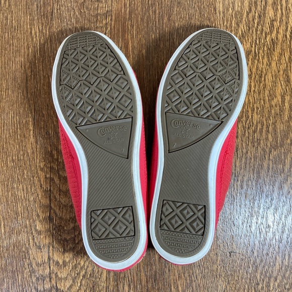 Converse CTAS Lightweight Red Mesh Womens Size 7 - Picture 7 of 11